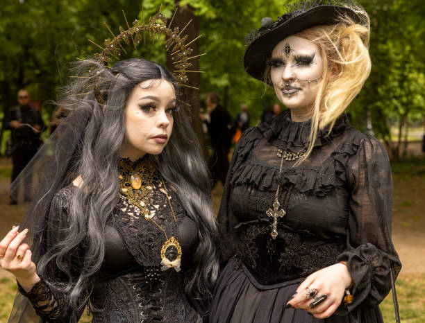 Alterspedia#1: Punk a Gotycka moda, podobieństwa i różnice. Czyli alternatywne bliźniaki mody alternatywnej.