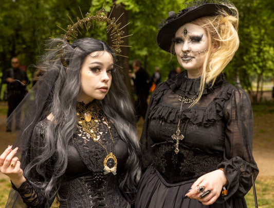 Alterspedia#1: Punk a Gotycka moda, podobieństwa i różnice. Czyli alternatywne bliźniaki mody alternatywnej.