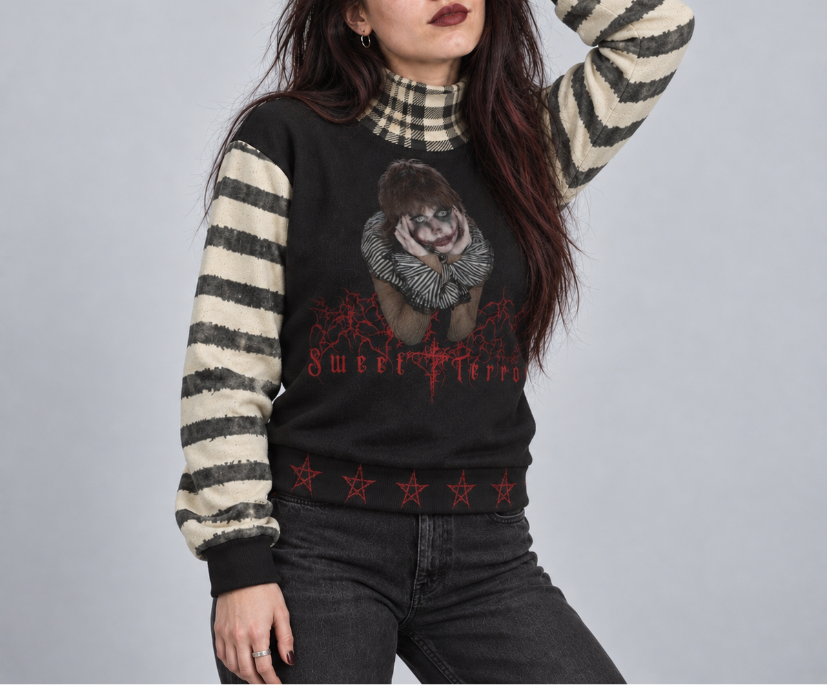 Alternatywny Sweter Grunge z Golfem Sweet Terror – Faded Stripes | 280 GSM
