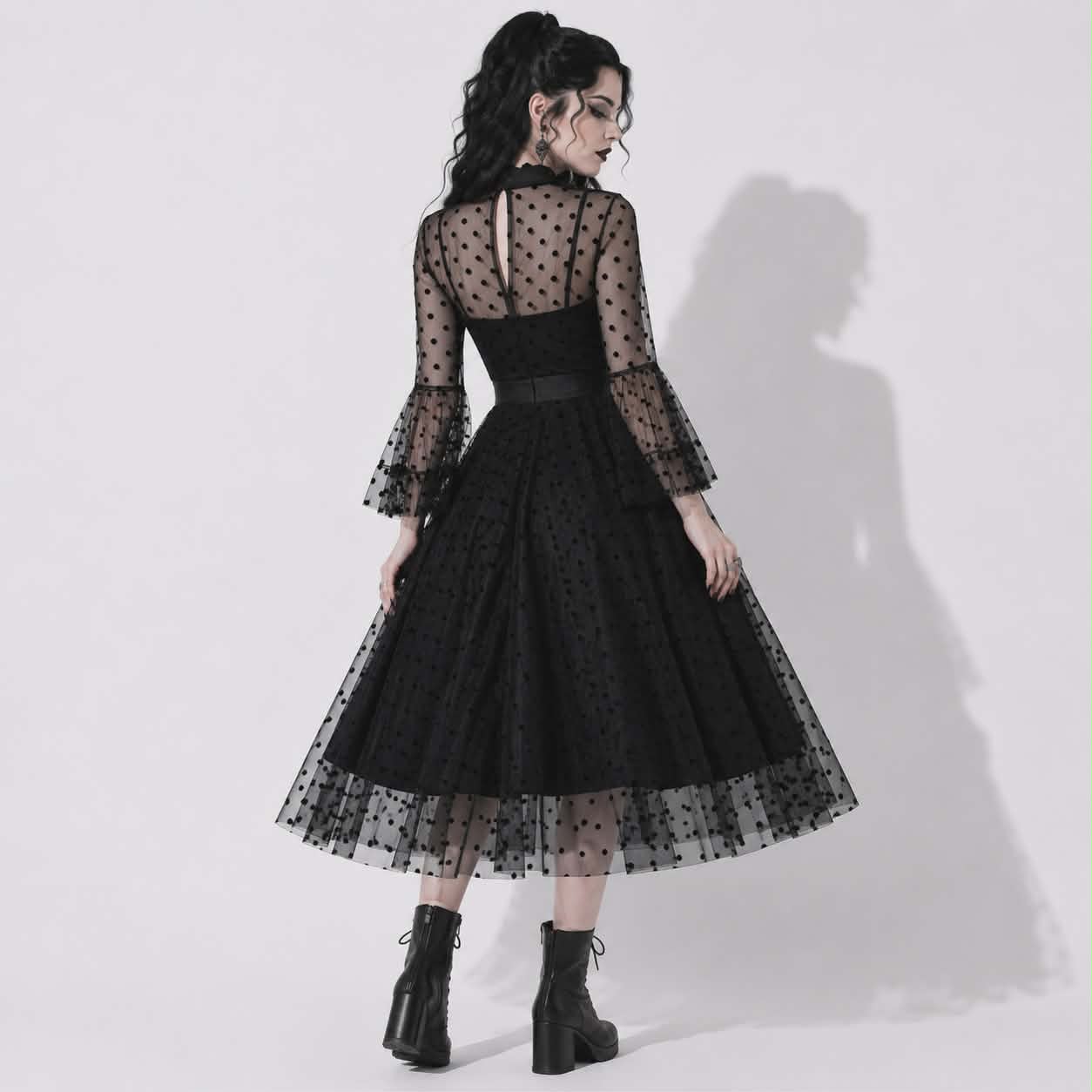 Gotycka Sukienka Gothabilly „Nocturne Belle” | Sukienka Dark Pin-Up z Tiulem i Siateczką | Romantyczna Sukienka Gotycka Midi