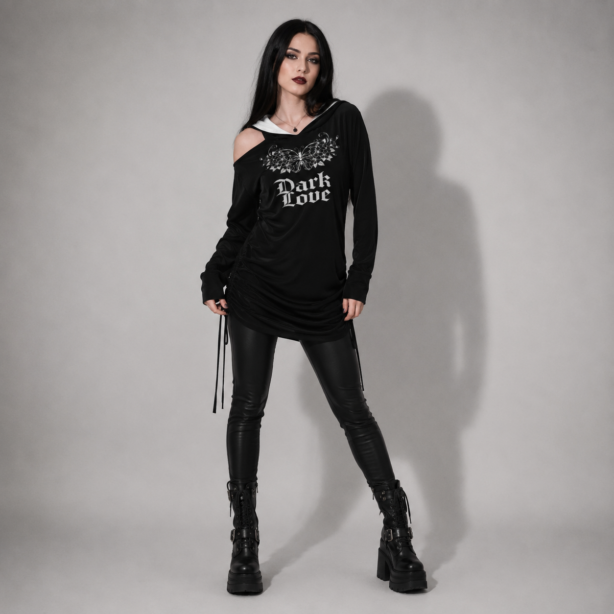 Gotycka Sukienka Hoodie Dark Love – Asymetryczna Sukienka z Kapturem, Odkrytym Ramieniem i Nadrukiem | Gothic | Darkwear | Alternative Fashion