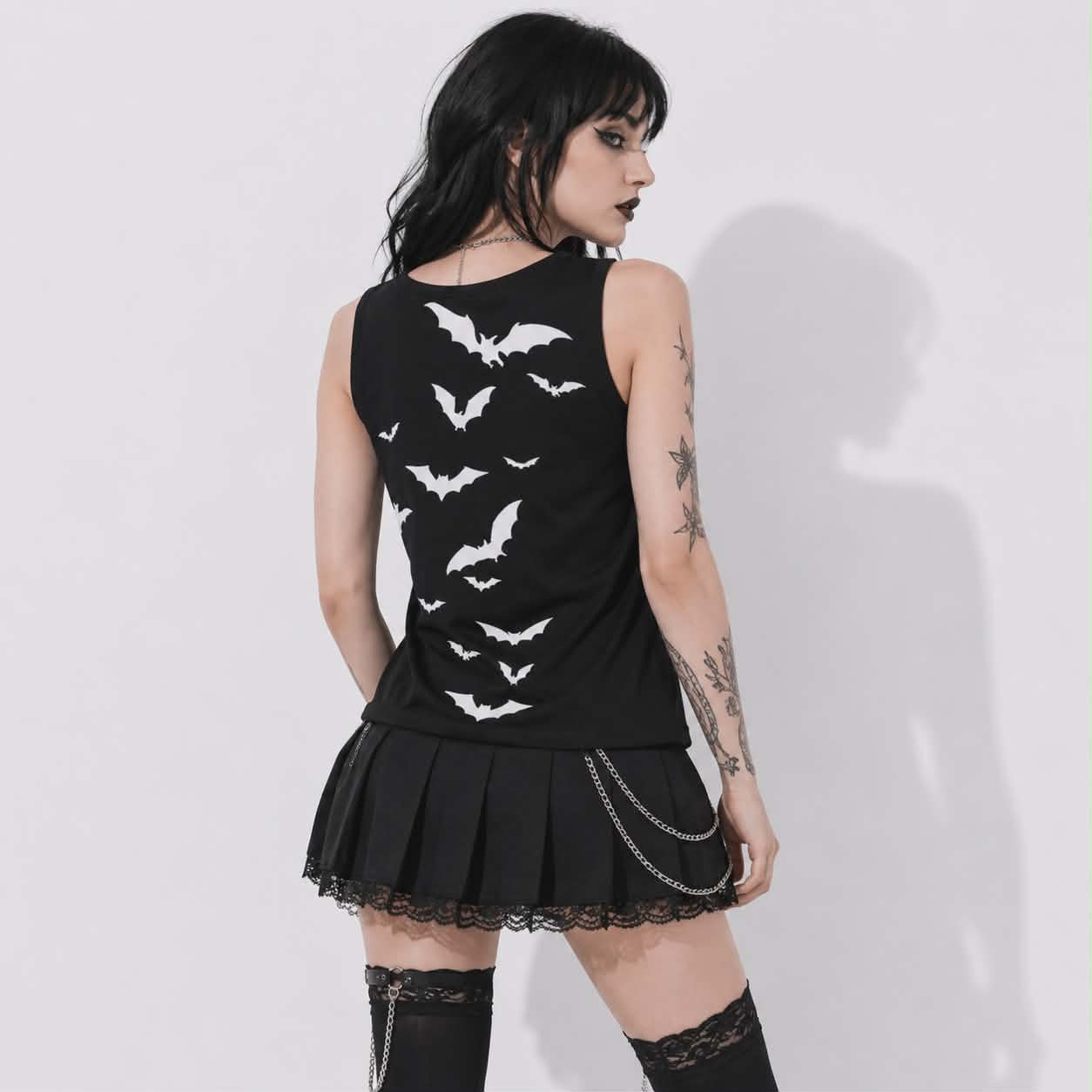 Gotycki Tank Top Damski Moon Moth | Dark Romantic Goth Top z Księżycem i Nietoperzami