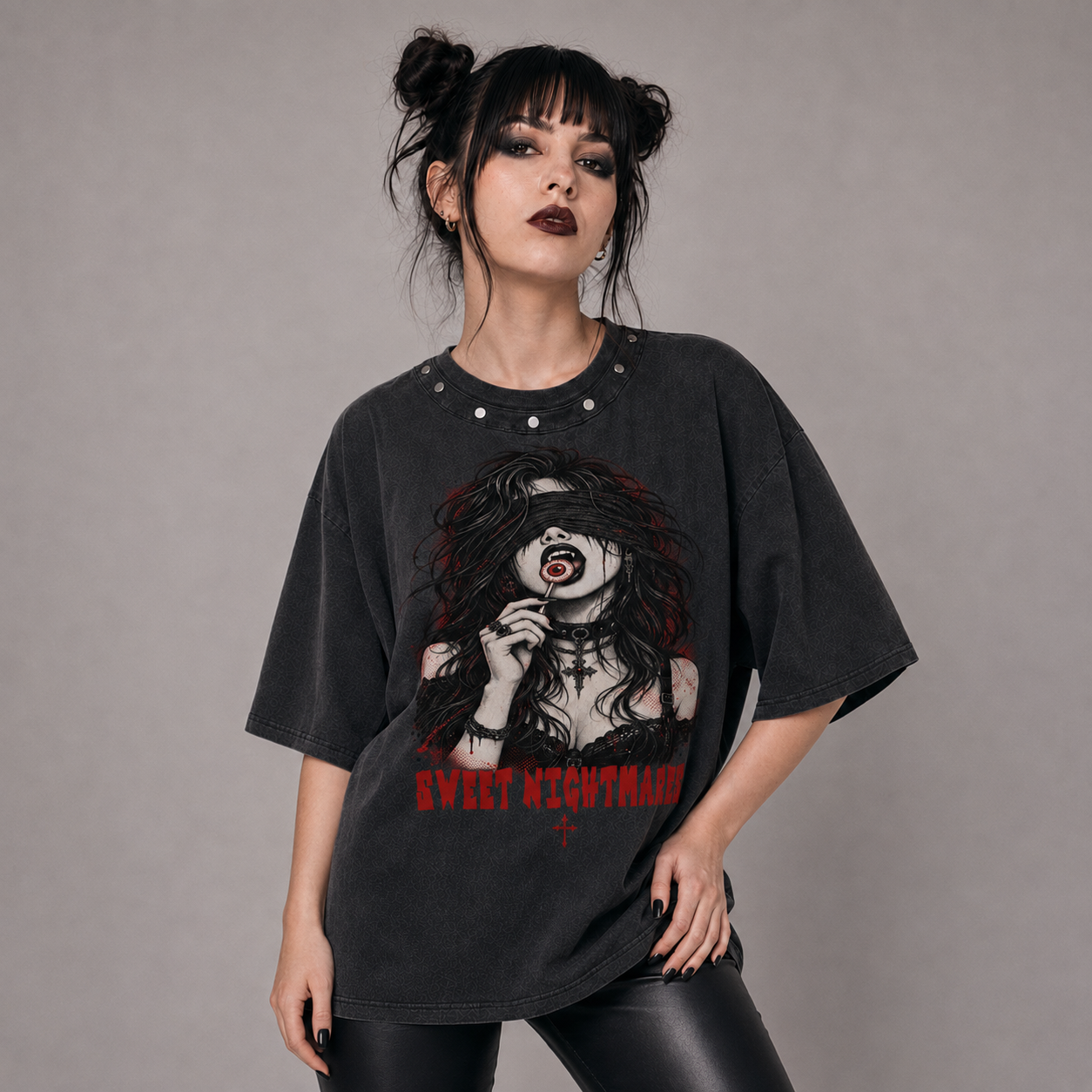 Gotycki T-shirt Oversize z Ćwiekami | Goth Pop – Sweet Nightmares