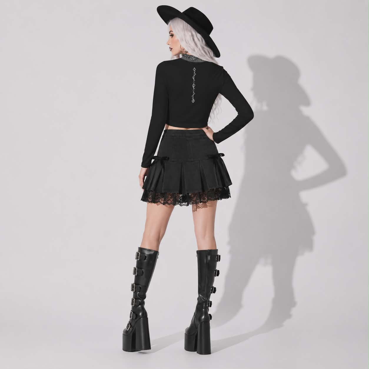 Gotycki Top Astral Rose | Occult Cut-Out Crop Top