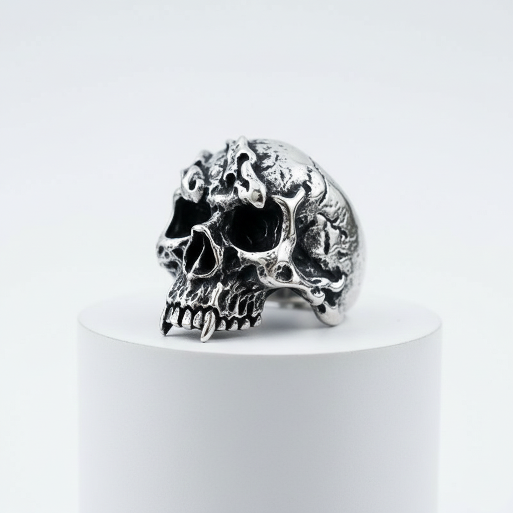 Heavy Metalowy Pierścień Frayed Skull